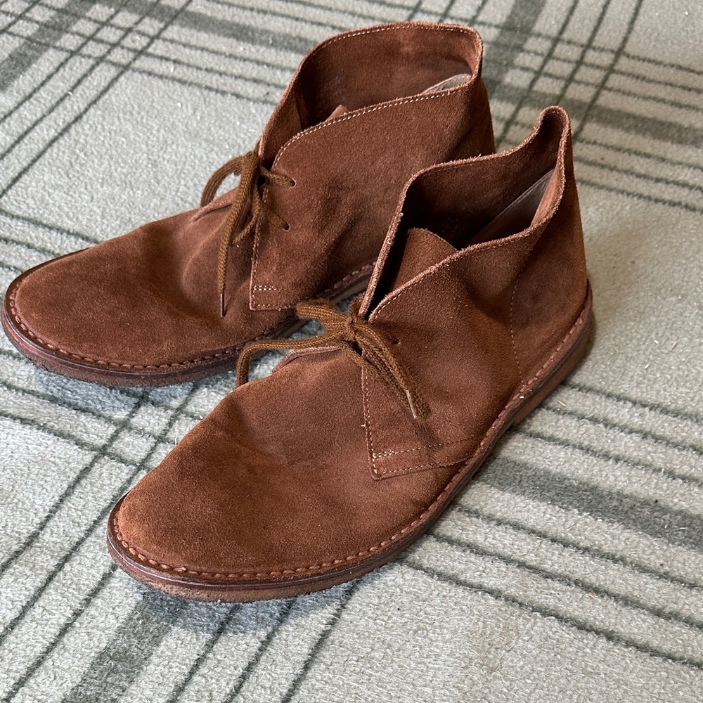 J Crew size 10.5 Men's Brown Suede Chukka Boots